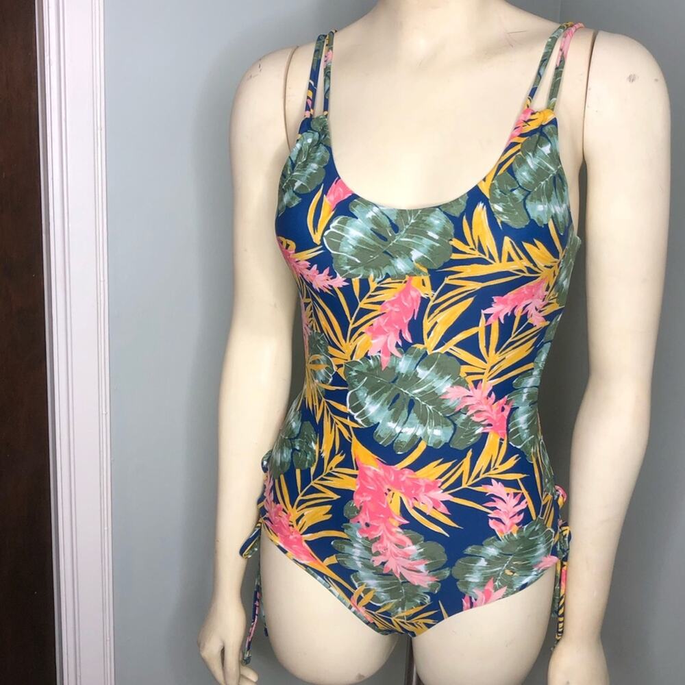 NWOT Tori Praver Seafoam Swimwear Floral Palm one-piece